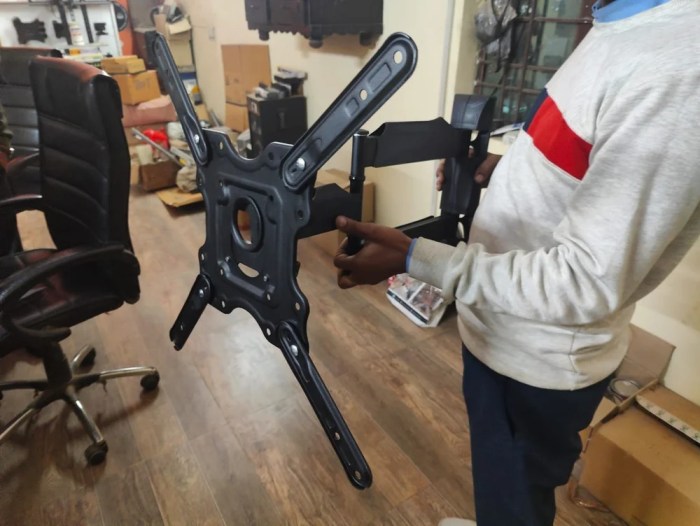 6 Way Rotation Metal P4 Swivel Tv Wall Mount Stand, Model Name/Number ... Weg rotatiesysteem, Ivan Leko schept duidelijkheid over doelmannen bij Club Brugge: